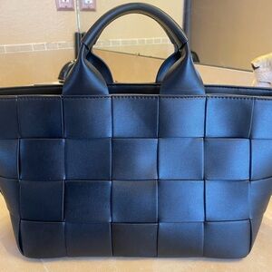 Bostanten Elegant Black Woven Tote Bag
